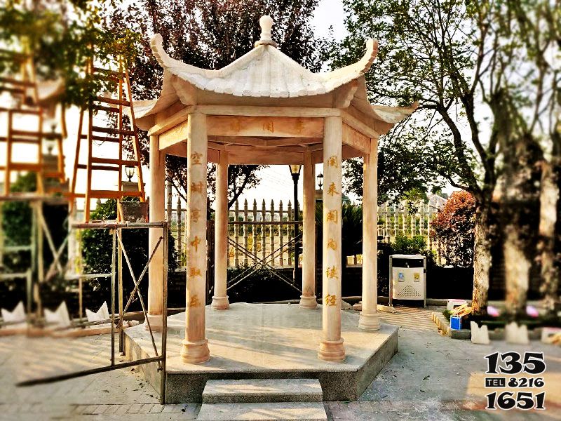 涼亭雕塑-庭院小區(qū)擺放晚霞紅六角仿古休閑涼亭 涼亭雕塑-庭院小區(qū)擺放晚霞紅六角仿古休閑涼亭高清圖片