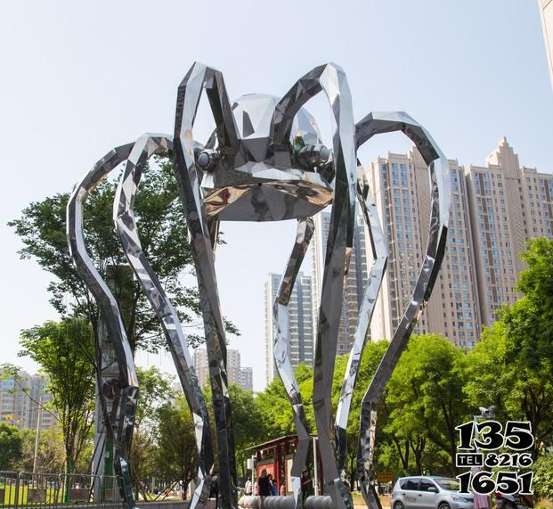 螃蟹雕塑-公園擺放的長(zhǎng)腿的不銹鋼創(chuàng)意螃蟹雕塑 螃蟹雕塑-公園擺放的長(zhǎng)腿的不銹鋼創(chuàng)意螃蟹雕塑高清圖片