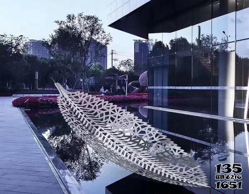 樹葉雕塑-別墅花園不銹鋼鏤空樹葉雕塑 樹葉雕塑-別墅花園不銹鋼鏤空樹葉雕塑高清圖片