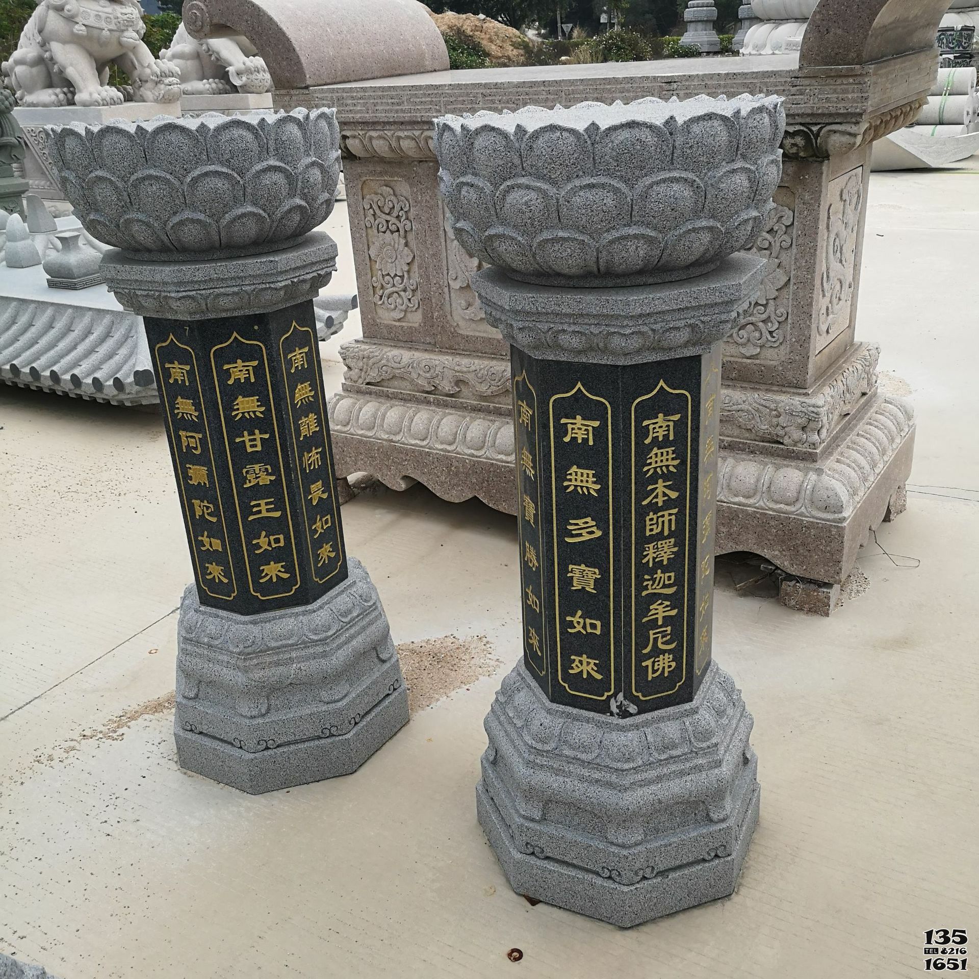 出食臺雕塑-福州寺廟雕刻蓮花花瓣出食臺雕塑 出食臺雕塑-福州寺廟雕刻蓮花花瓣出食臺雕塑高清圖片