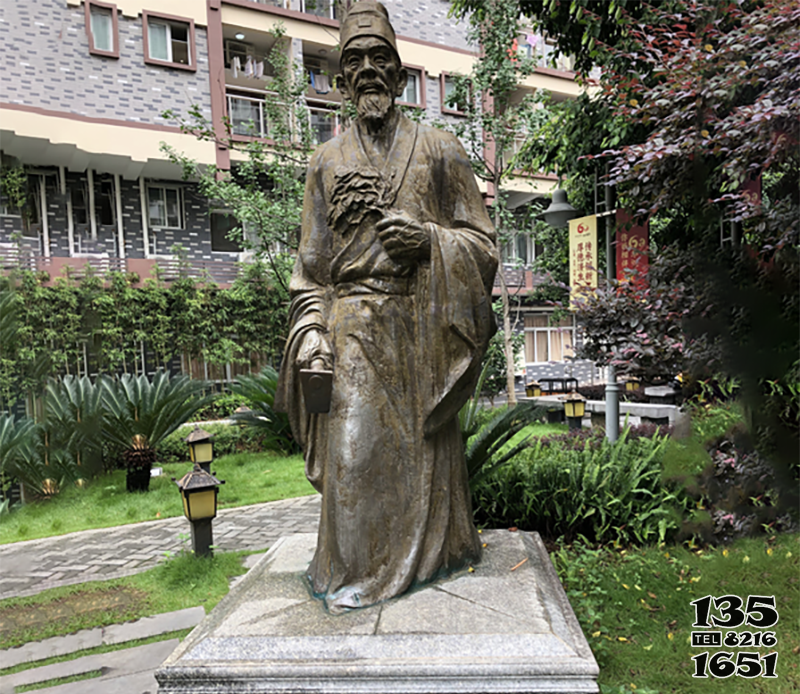 李時珍雕塑-花園學校廣場李時珍采藥鑄銅雕塑 李時珍雕塑-花園學校廣場李時珍采藥鑄銅雕塑高清圖片