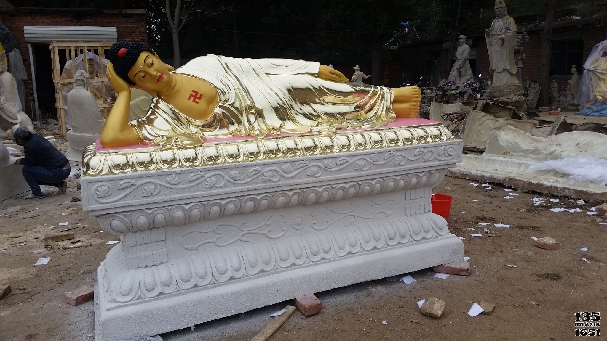臥佛雕塑-寺廟大型玻璃鋼鎏金臥佛雕塑 臥佛雕塑-寺廟大型玻璃鋼鎏金臥佛雕塑高清圖片