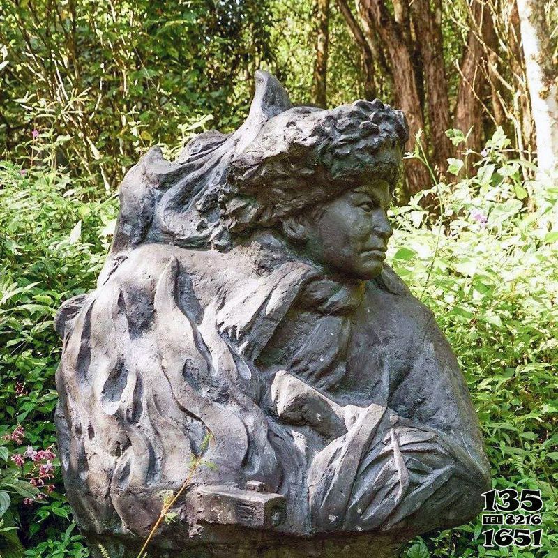 抗戰(zhàn)雕塑-英雄邱少云石雕半身像抗戰(zhàn)雕塑 抗戰(zhàn)雕塑-英雄邱少云石雕半身像抗戰(zhàn)雕塑高清圖片