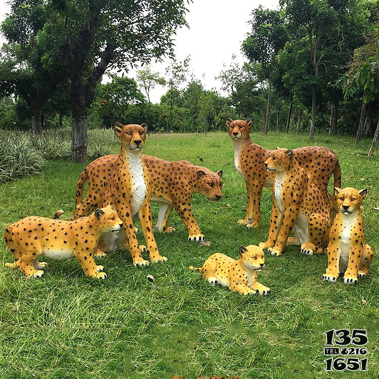 豹子雕塑-動物園彩繪噴漆金錢豹雕塑 豹子雕塑-動物園彩繪噴漆金錢豹雕塑高清圖片