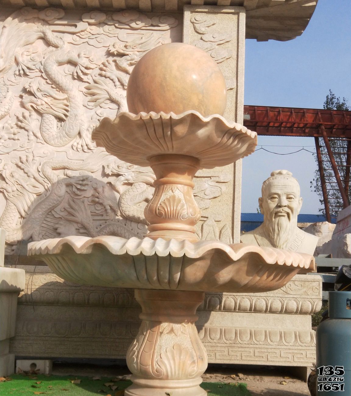 風水球雕塑-公園廣場晚霞紅石大風水球噴泉雕塑 風水球雕塑-公園廣場晚霞紅石大風水球噴泉雕塑高清圖片