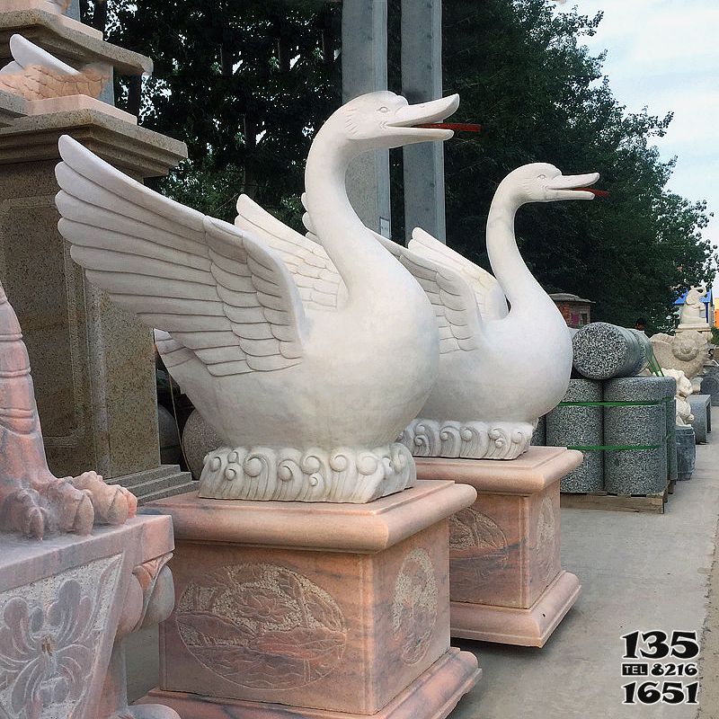 天鵝雕塑-寺廟漢白玉創(chuàng)意鳴叫天鵝雕塑 天鵝雕塑-寺廟漢白玉創(chuàng)意鳴叫天鵝雕塑高清圖片