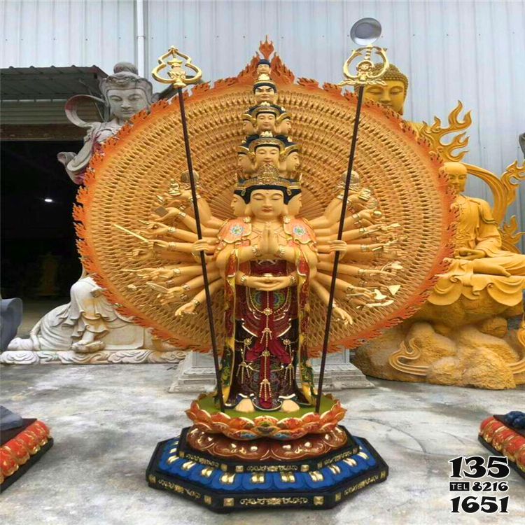 觀音雕塑-寺廟景區(qū)玻璃鋼大型景觀千手觀音雕塑高清圖片