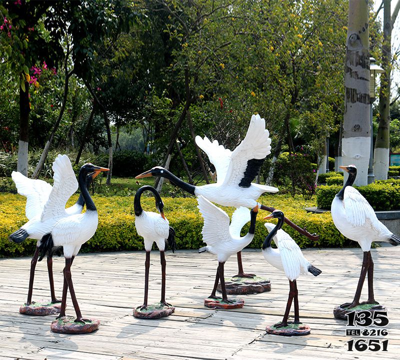 鶴雕塑-公園景觀玻璃鋼彩繪鶴雕塑 鶴雕塑-公園景觀玻璃鋼彩繪鶴雕塑高清圖片