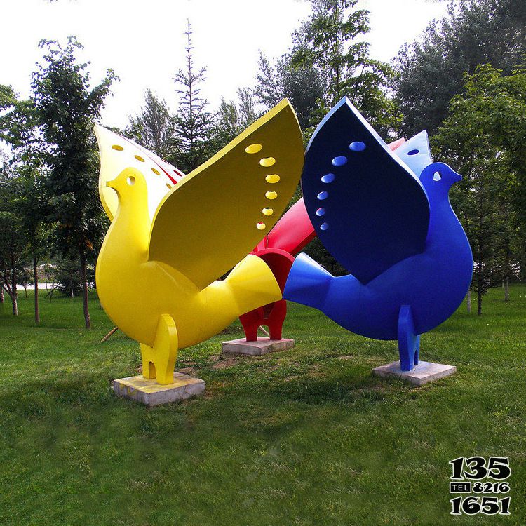 鴿子雕塑-公園仿真創(chuàng)意彩繪玻璃鋼鴿子雕塑 鴿子雕塑-公園仿真創(chuàng)意彩繪玻璃鋼鴿子雕塑高清圖片
