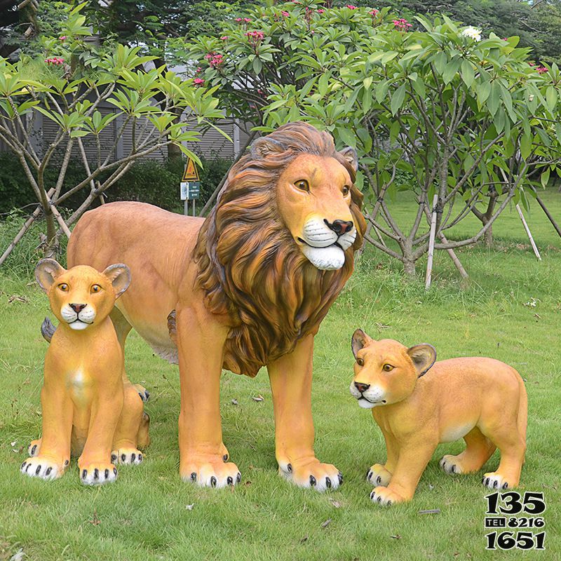 獅子雕塑-公園草坪玻璃鋼大型仿真動物獅子雕塑 獅子雕塑-公園草坪玻璃鋼大型仿真動物獅子雕塑高清圖片