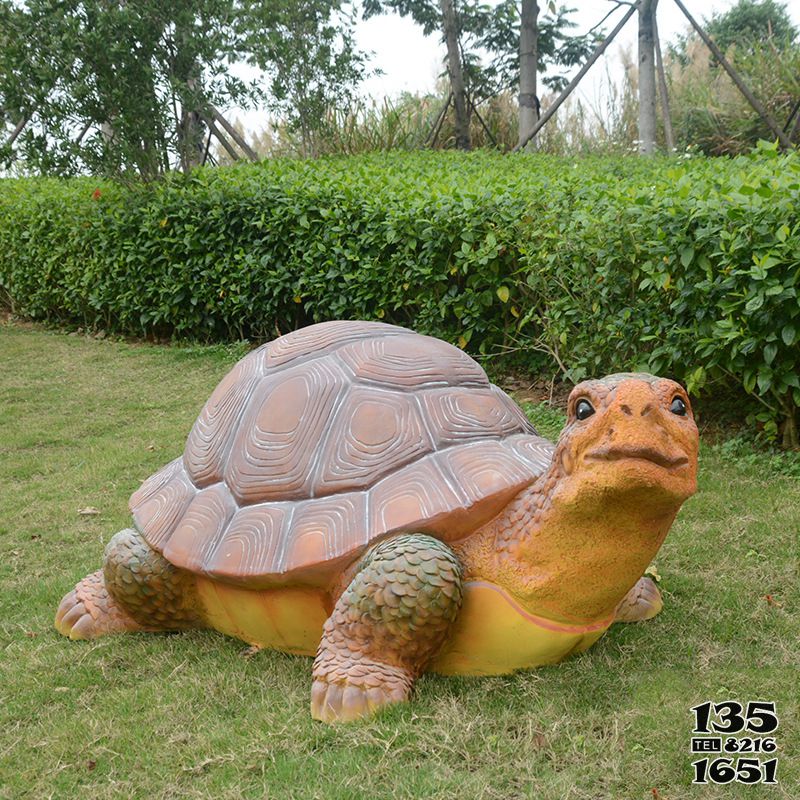 烏龜雕塑-景區草坪玻璃鋼仿真動物爬行的烏龜雕塑 烏龜雕塑-景區草坪玻璃鋼仿真動物爬行的烏龜雕塑高清圖片