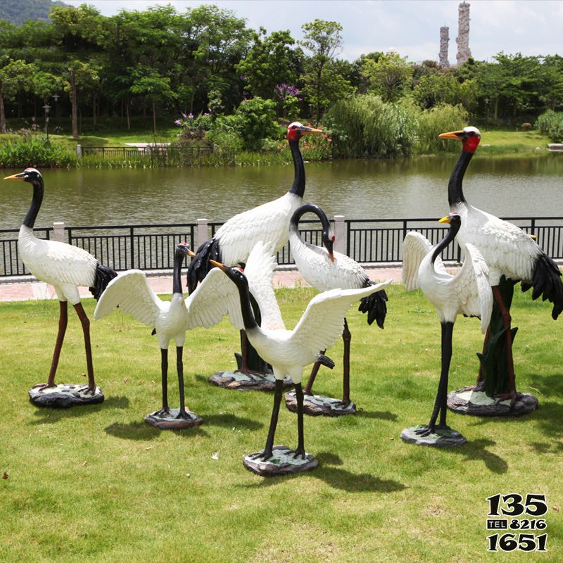 仙鶴雕塑-公園創(chuàng)意玻璃鋼大型仿真多只鶴雕塑 仙鶴雕塑-公園創(chuàng)意玻璃鋼大型仿真多只鶴雕塑高清圖片