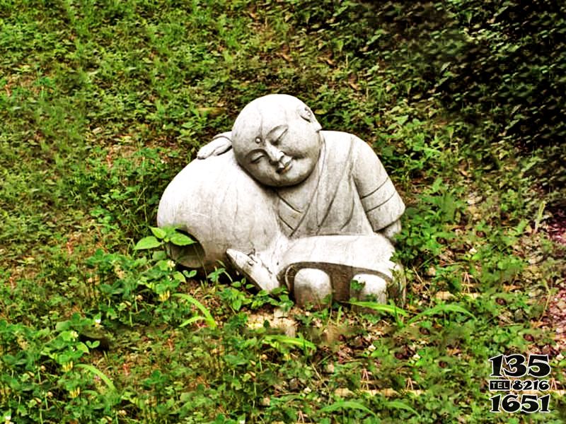 和尚雕塑-戶外草坪大理石石雕休息滴和尚雕塑 和尚雕塑-戶外草坪大理石石雕休息滴和尚雕塑高清圖片