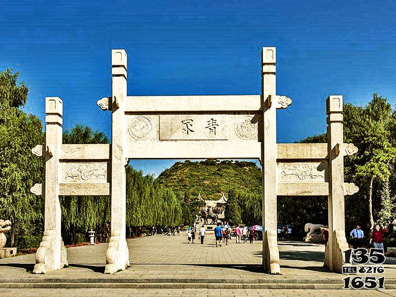 牌坊雕塑-陵園入口簡易三門四柱石牌坊 牌坊雕塑-陵園入口簡易三門四柱石牌坊