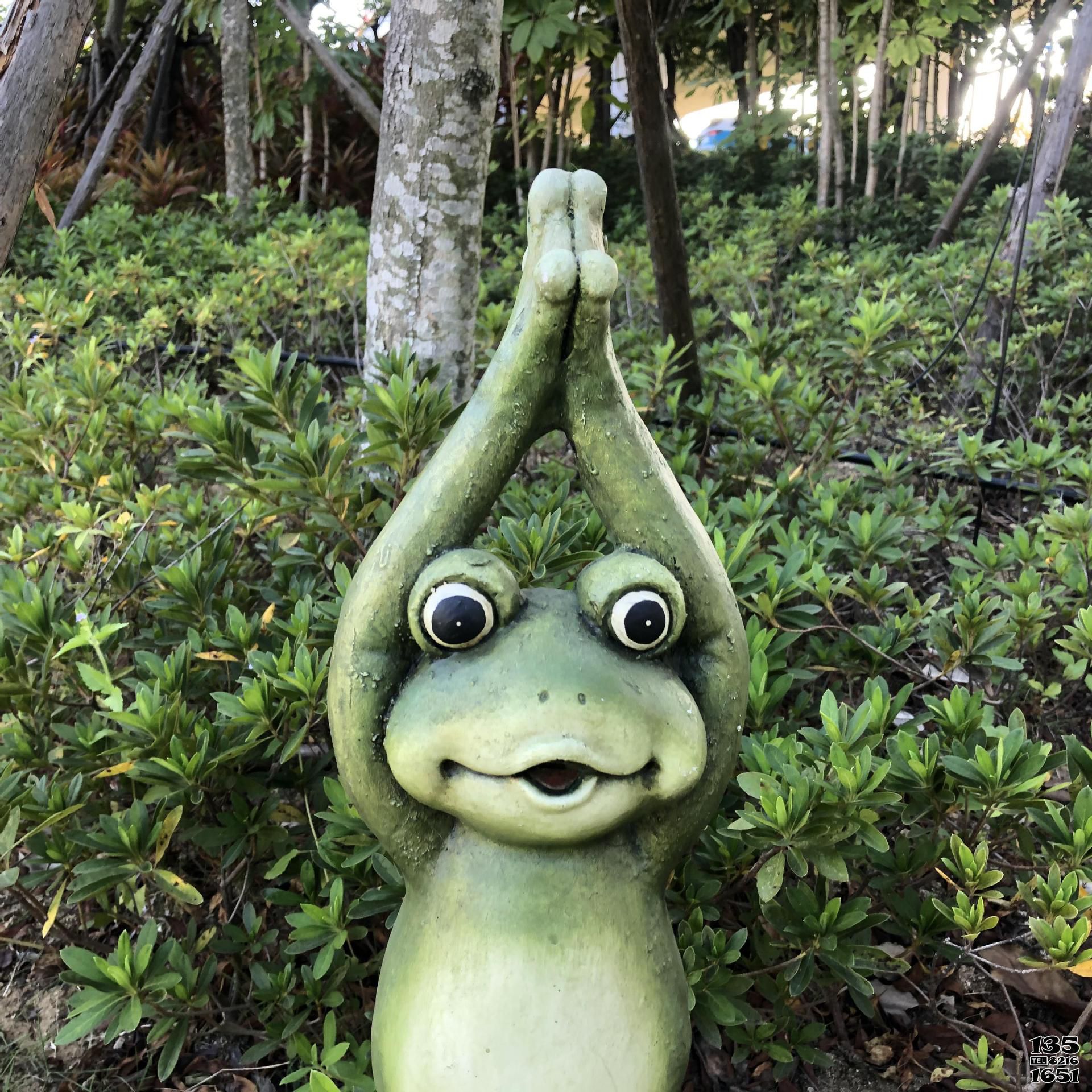 青蛙雕塑-公園樹脂噴漆創(chuàng)意青蛙雕塑 青蛙雕塑-公園樹脂噴漆創(chuàng)意青蛙雕塑高清圖片