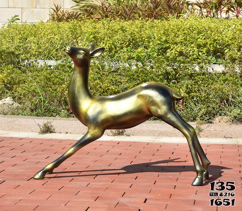 鹿雕塑-公園不銹鋼仿銅伸懶腰的鹿雕塑 鹿雕塑-公園不銹鋼仿銅伸懶腰的鹿雕塑高清圖片