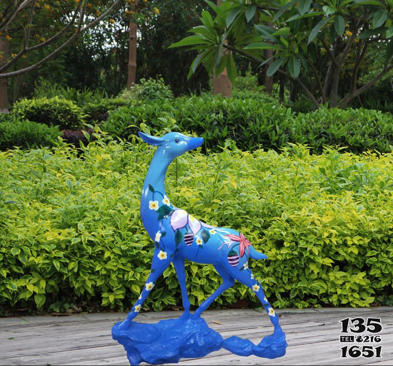 鹿雕塑-公園景區玻璃鋼藍色彩繪鹿雕塑 鹿雕塑-公園景區玻璃鋼藍色彩繪鹿雕塑高清圖片