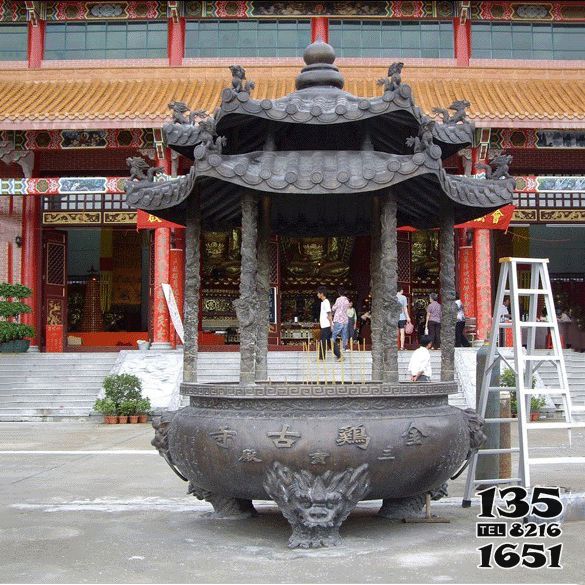 香爐雕塑-金雞古寺戶外擺放鑄鐵大型焚經祭祀香爐雕塑 香爐雕塑-金雞古寺戶外擺放鑄鐵大型焚經祭祀香爐雕塑高清圖片