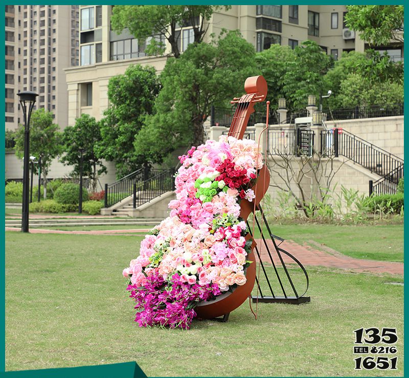 大提琴雕塑-戶外公園創意玻璃彩繪大提琴雕塑 大提琴雕塑-戶外公園創意玻璃彩繪大提琴雕塑高清圖片