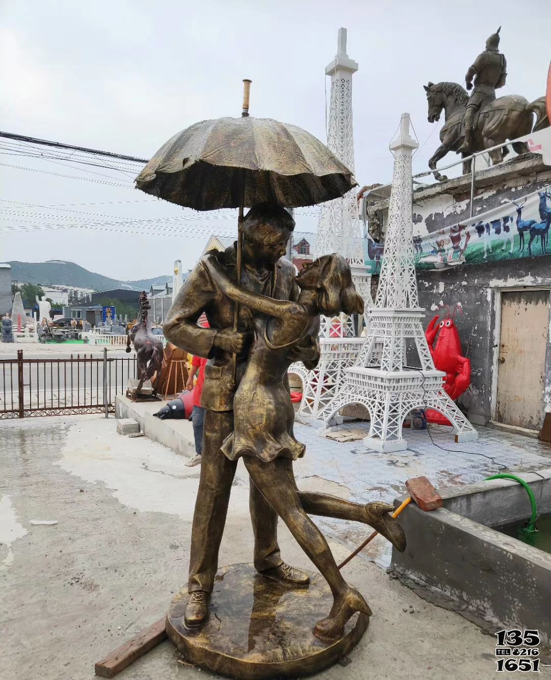 情侶雕塑-街邊創意景觀仿銅雕塑情侶雕塑 情侶雕塑-街邊創意景觀仿銅雕塑情侶雕塑高清圖片