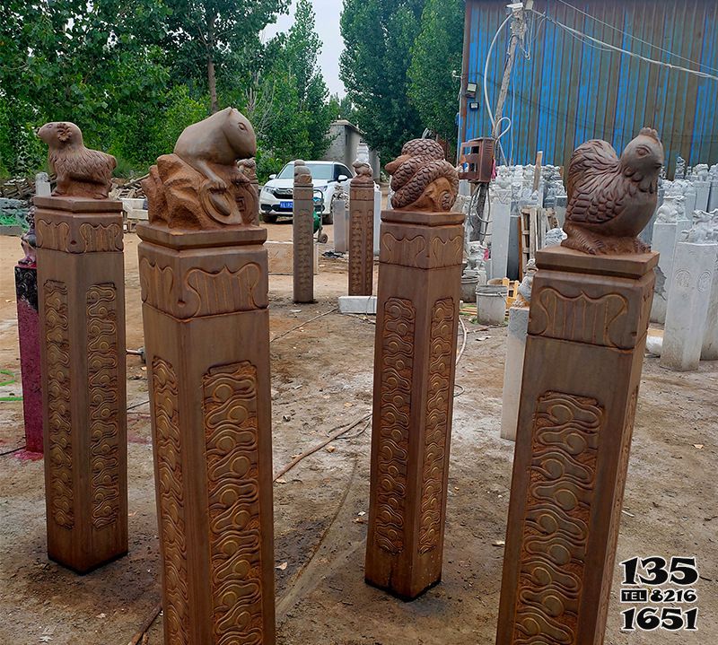 拴馬柱雕塑-生肖動物大理石生銹做舊園林拴馬柱 拴馬柱雕塑-生肖動物大理石生銹做舊園林拴馬柱高清圖片