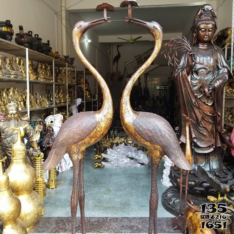 仙鶴雕塑-公園景區創意不銹鋼仿銅鶴雕塑 仙鶴雕塑-公園景區創意不銹鋼仿銅鶴雕塑高清圖片