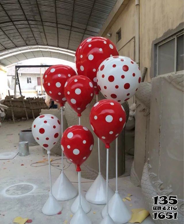 氣球雕塑-公園廣場創意玻璃鋼彩繪點點氣球雕塑 氣球雕塑-公園廣場創意玻璃鋼彩繪點點氣球雕塑高清圖片