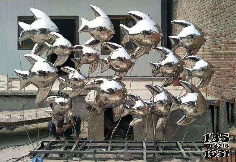 魚雕塑-商廈別墅一群張嘴游泳的不銹鋼魚雕塑 魚雕塑-商廈別墅一群張嘴游泳的不銹鋼魚雕塑高清圖片