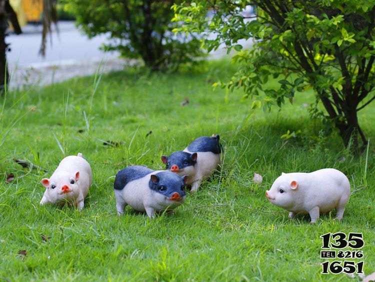 豬雕塑-動物園四小只呆萌玻璃鋼豬雕塑 豬雕塑-動物園四小只呆萌玻璃鋼豬雕塑高清圖片