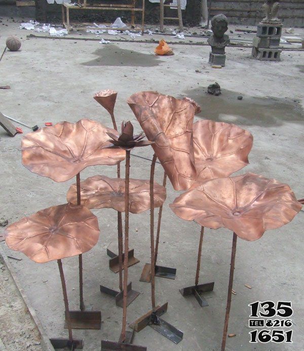 荷花雕塑-公園戶外鍛銅創意荷葉雕塑 荷花雕塑-公園戶外鍛銅創意荷葉雕塑高清圖片