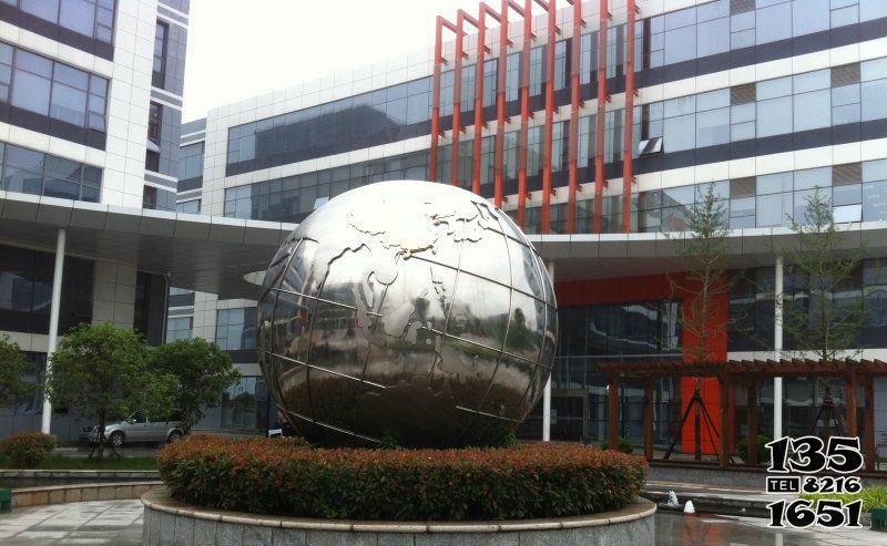 地球儀雕塑-企業不銹鋼花壇內的地球儀雕塑 地球儀雕塑-企業不銹鋼花壇內的地球儀雕塑高清圖片