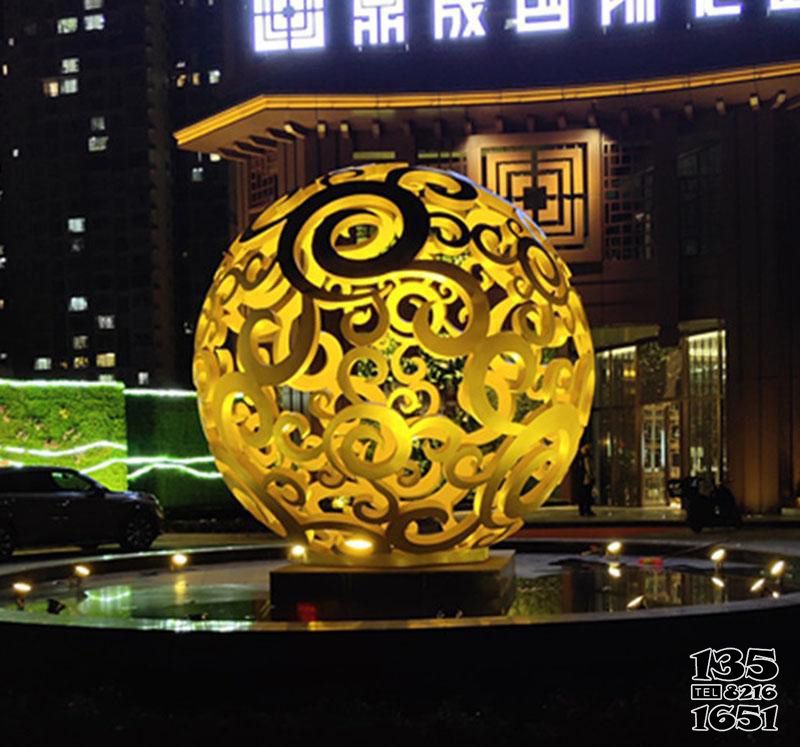 鏤空球雕塑-酒店創意不銹鋼照明金色鏤空球雕塑 鏤空球雕塑-酒店創意不銹鋼照明金色鏤空球雕塑高清圖片
