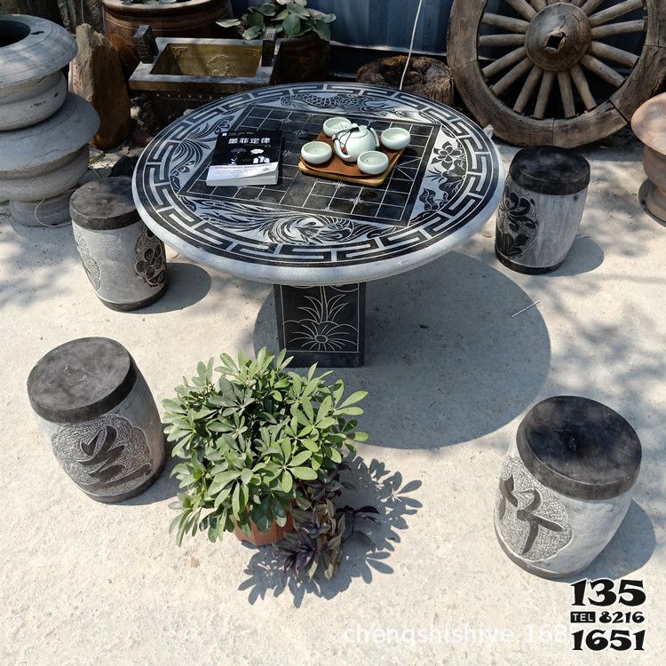石桌雕塑-庭院家用雕刻棋盤格芝麻黑石桌椅 石桌雕塑-庭院家用雕刻棋盤格芝麻黑石桌椅