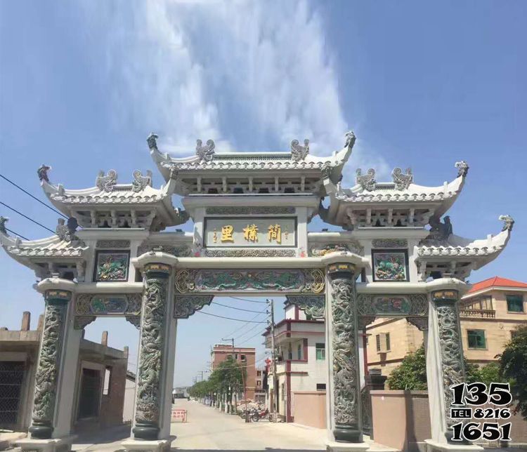 牌坊雕塑-村莊大型噴漆三門五樓牌坊石雕 牌坊雕塑-村莊大型噴漆三門五樓牌坊石雕高清圖片