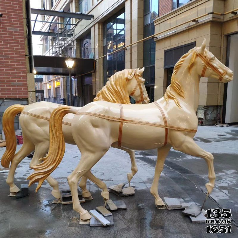 馬雕塑-城市街道玻璃鋼大型動物馬雕塑 馬雕塑-城市街道玻璃鋼大型動物馬雕塑高清圖片