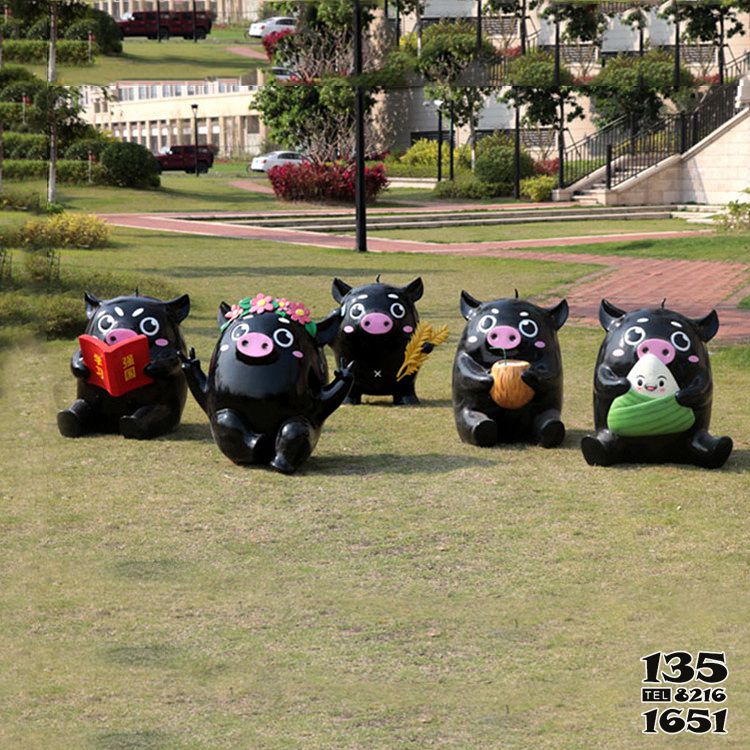 豬雕塑-動物園五只黑色玻璃鋼創意豬雕塑 豬雕塑-動物園五只黑色玻璃鋼創意豬雕塑高清圖片
