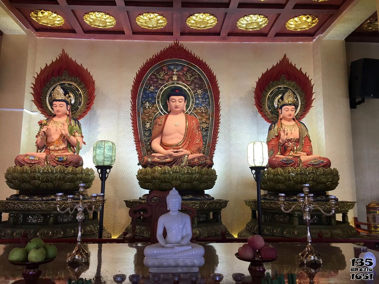 三圣雕塑-寺廟廟宇玻璃鋼彩繪供奉佛像三圣雕塑 三圣雕塑-寺廟廟宇玻璃鋼彩繪供奉佛像三圣雕塑高清圖片