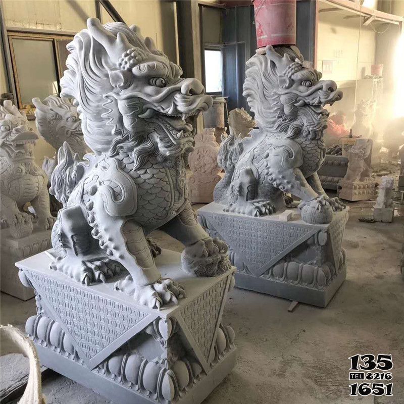 獅子雕塑-別墅小區創意石雕一對看門的獅子雕塑 獅子雕塑-別墅小區創意石雕一對看門的獅子雕塑高清圖片