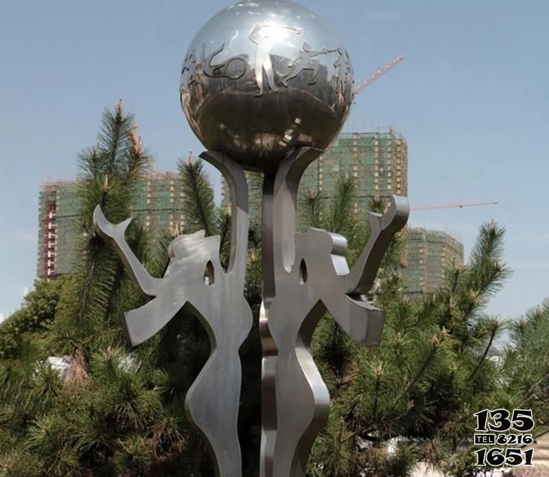鏤空球雕塑-公園廣場抽象女人托舉鏤空球雕塑 鏤空球雕塑-公園廣場抽象女人托舉鏤空球雕塑高清圖片