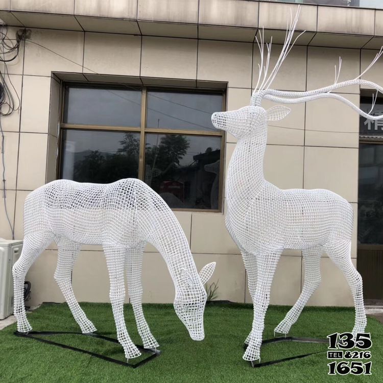 梅花鹿雕塑-不銹鋼鏤空鐵藝別墅小區(qū)梅花鹿雕塑 梅花鹿雕塑-不銹鋼鏤空鐵藝別墅小區(qū)梅花鹿雕塑高清圖片
