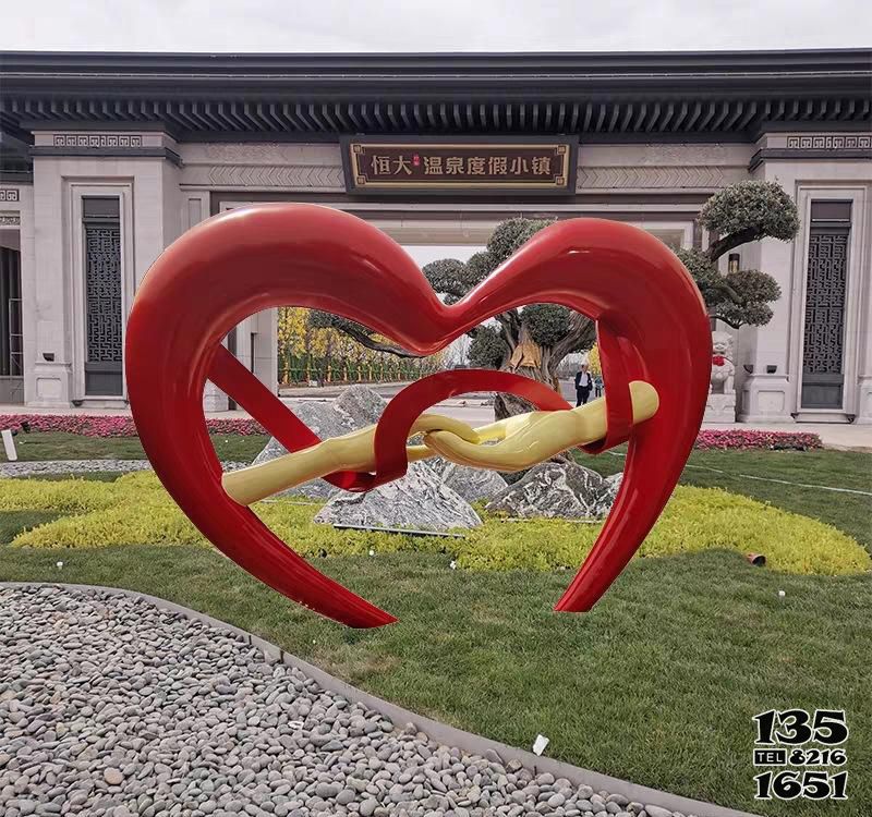 愛心雕塑-公園抽象創意不銹鋼愛心雕塑 愛心雕塑-公園抽象創意不銹鋼愛心雕塑高清圖片