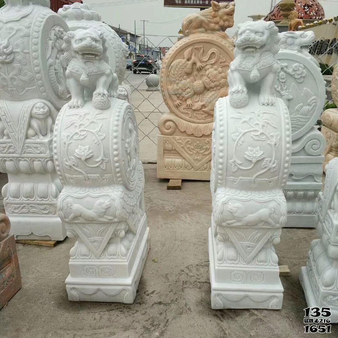 抱鼓石門墩雕塑-景區(qū)廣場漢白玉獅子石鼓石雕門墩抱鼓石 抱鼓石門墩雕塑-景區(qū)廣場漢白玉獅子石鼓石雕門墩抱鼓石高清圖片
