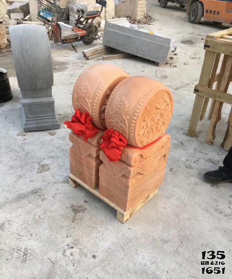 抱鼓石門墩雕塑-企業門口擺放晚霞紅抱鼓石雕塑 抱鼓石門墩雕塑-企業門口擺放晚霞紅抱鼓石雕塑高清圖片