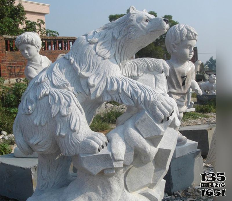 北極熊雕塑-廣場上擺放的攀爬的玻璃創意北極熊雕 北極熊雕塑-廣場上擺放的攀爬的玻璃創意北極熊雕高清圖片