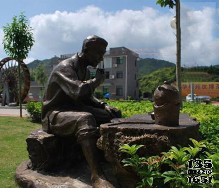 中醫雕塑 -景區園林擺放熬中藥的小品人物玻璃鋼仿銅雕塑 中醫雕塑 -景區園林擺放熬中藥的小品人物玻璃鋼仿銅雕塑高清圖片