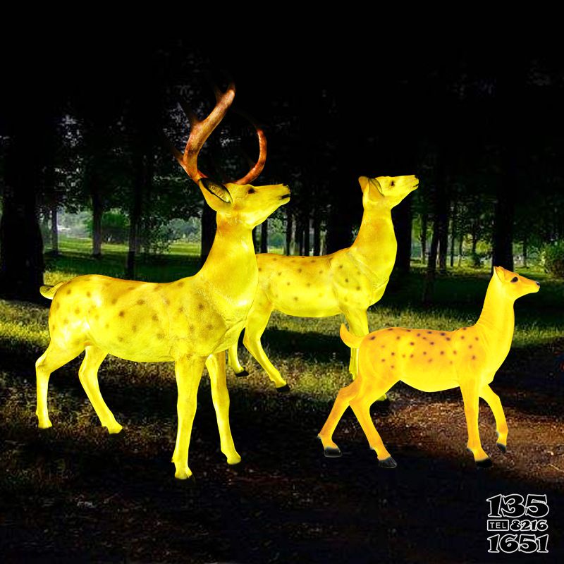梅花鹿雕塑-廣場(chǎng)創(chuàng)意夜晚照明玻璃鋼梅花鹿雕塑 梅花鹿雕塑-廣場(chǎng)創(chuàng)意夜晚照明玻璃鋼梅花鹿雕塑高清圖片