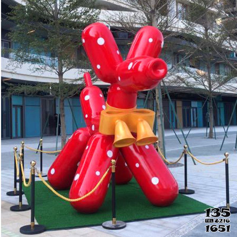 氣球狗雕塑-商場街道擺放的帶鈴當(dāng)?shù)牟Aт摬世L氣球狗雕塑 氣球狗雕塑-商場街道擺放的帶鈴當(dāng)?shù)牟Aт摬世L氣球狗雕塑高清圖片