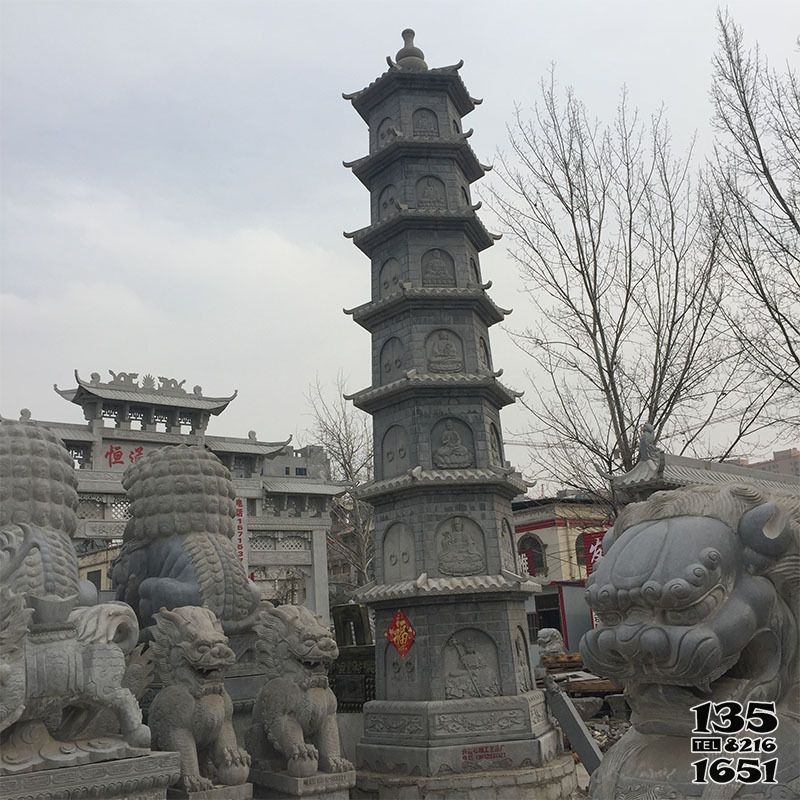 佛塔雕塑-仿古青石石燈制作雕刻寺廟景區石雕 佛塔雕塑-仿古青石石燈制作雕刻寺廟景區石雕高清圖片