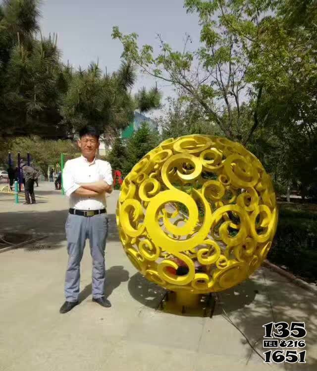 鏤空球雕塑-公園抽象玻璃鋼材質鏤空球雕塑 鏤空球雕塑-公園抽象玻璃鋼材質鏤空球雕塑高清圖片