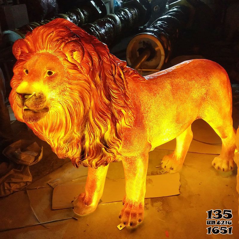 獅子雕塑-大型仿真玻璃鋼夜晚照明獅子雕塑 獅子雕塑-大型仿真玻璃鋼夜晚照明獅子雕塑高清圖片